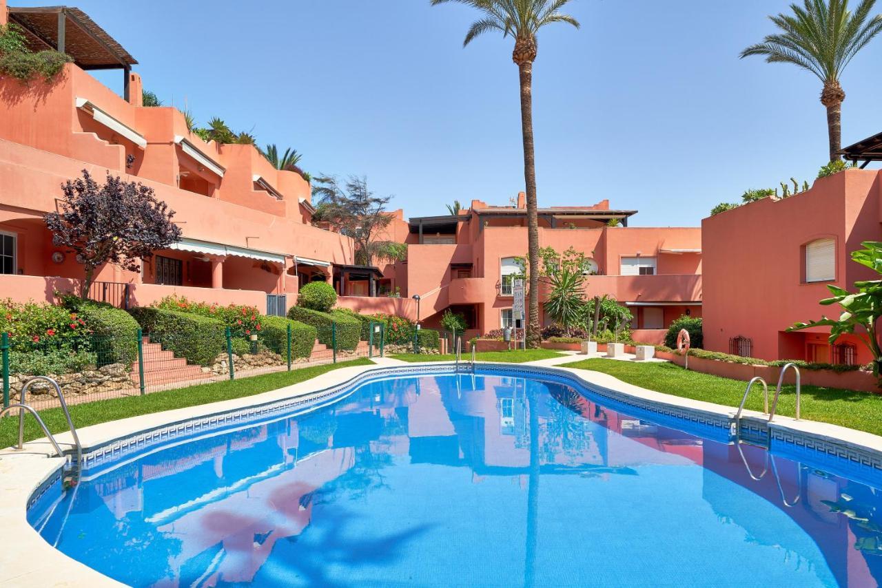 Sea Suite Beachfront Marbella Exterior photo
