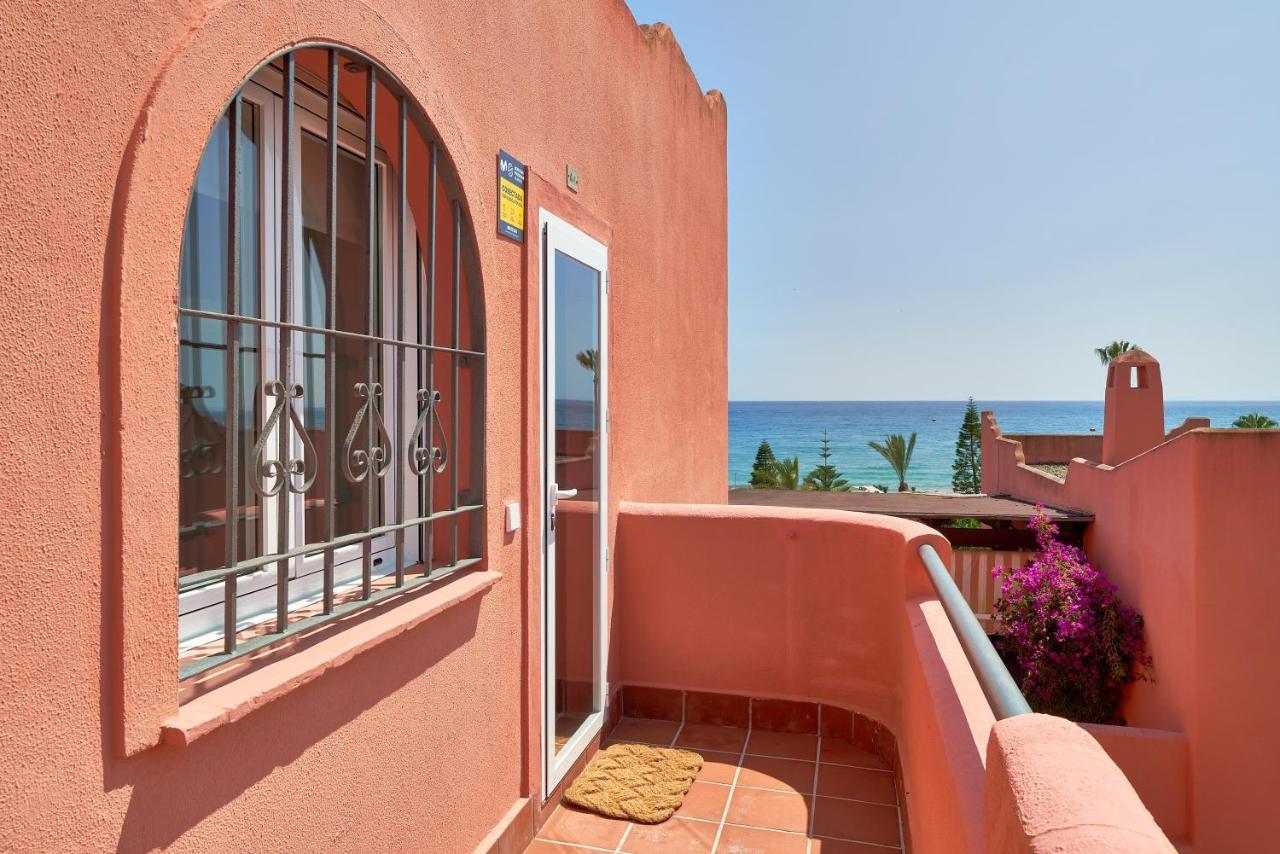 Sea Suite Beachfront Marbella Exterior photo